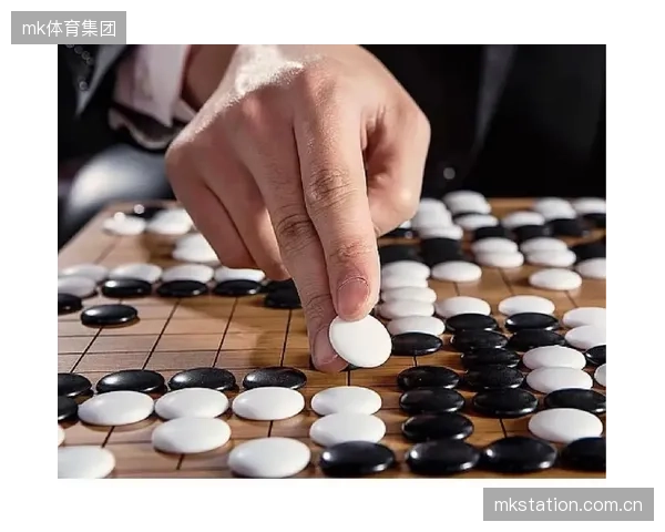 金特罗或成洛伦佐下半场破局的关键棋子，改变比赛节奏。